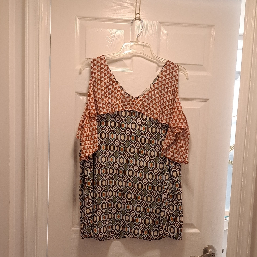 Geometric Patterned Women's Top